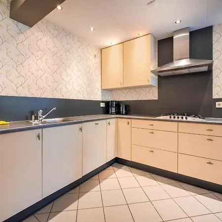 Serene In With Terrace * Ulestraten