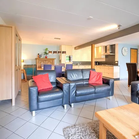 Serene In With Terrace Ulestraten