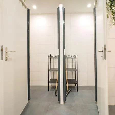 Serene In With Terrace * Ulestraten