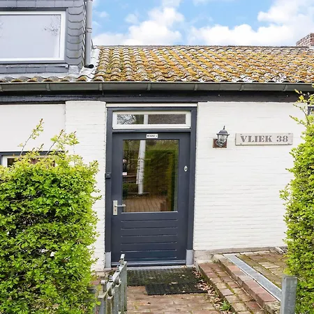 Serene In With Terrace Ulestraten