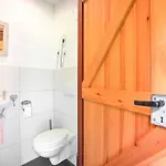 Serene In With Terrace Casa de Férias *