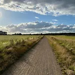 Serene In With Terrace Casa de Férias *