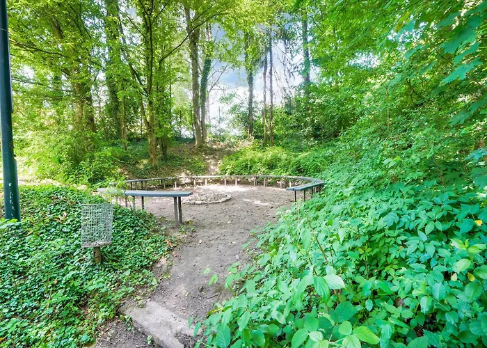 Serene In With Terrace Ferienhaus *