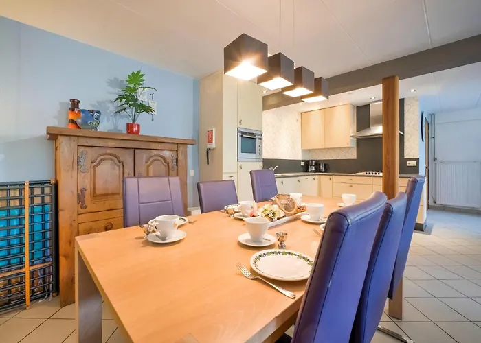 Serene In With Terrace * Ulestraten