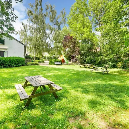 Serene In With Terrace Casa de Férias