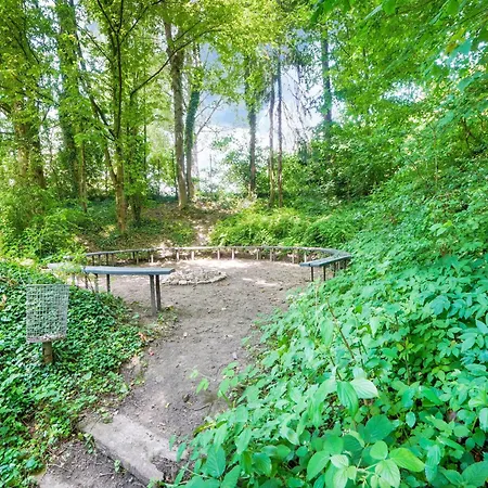 Serene In With Terrace Casa de Férias *