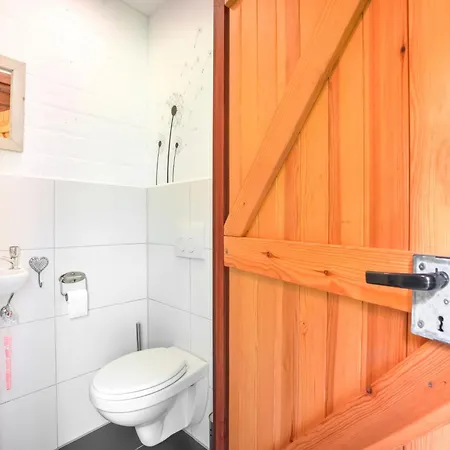 Serene In With Terrace Casa de Férias *