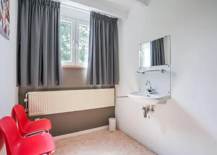 Serene In With Terrace * Ulestraten