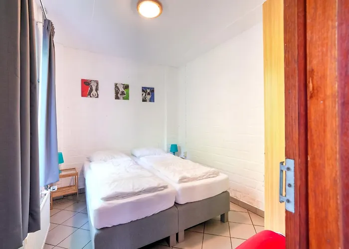 بيت للعطل Serene In With Terrace *